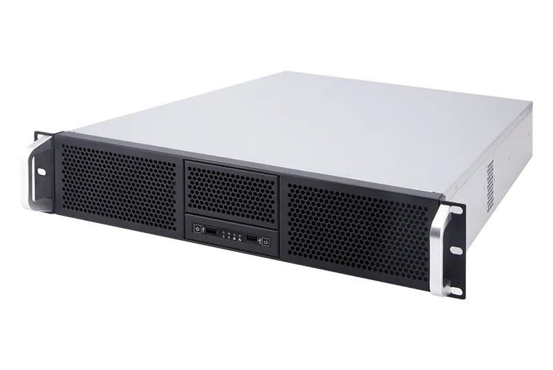 QY-U2000 rackmount industrial computer — close-up detail