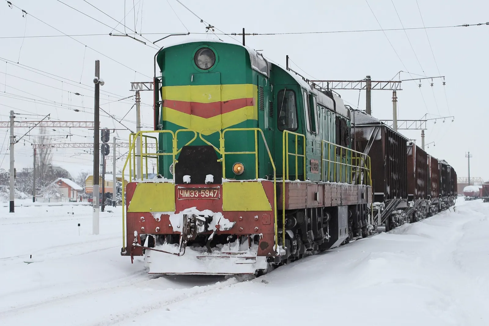 Diesel locomotive at a railway station for transportation applications